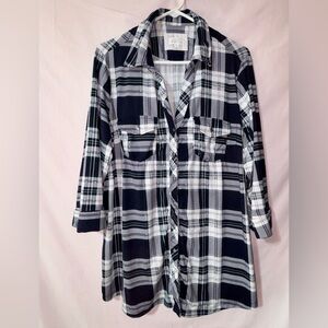Market & Spruce Black, White & Dark Green Plaid Shirt